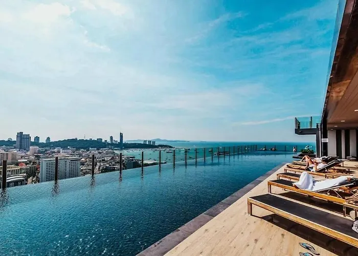 Central Pattaya, Best Location With Infinity Pool